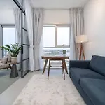 Cozy 2Bd Apartment - Work In Style